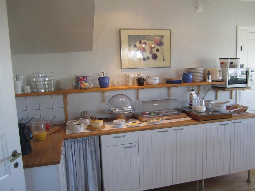 Getteroen Hotell Strandgarden Varberg Exterior photo